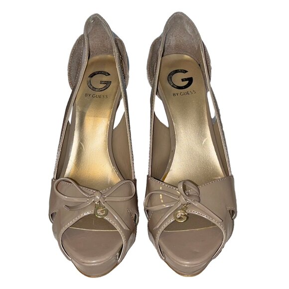 Guess Taupe Patent Leather Platform Peep Toe Pumps - Size 7.5 - Picture 3 of 7